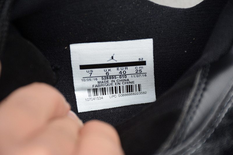 AIR JORDAN 11 RETRO LOW "BARONS" 528895-010