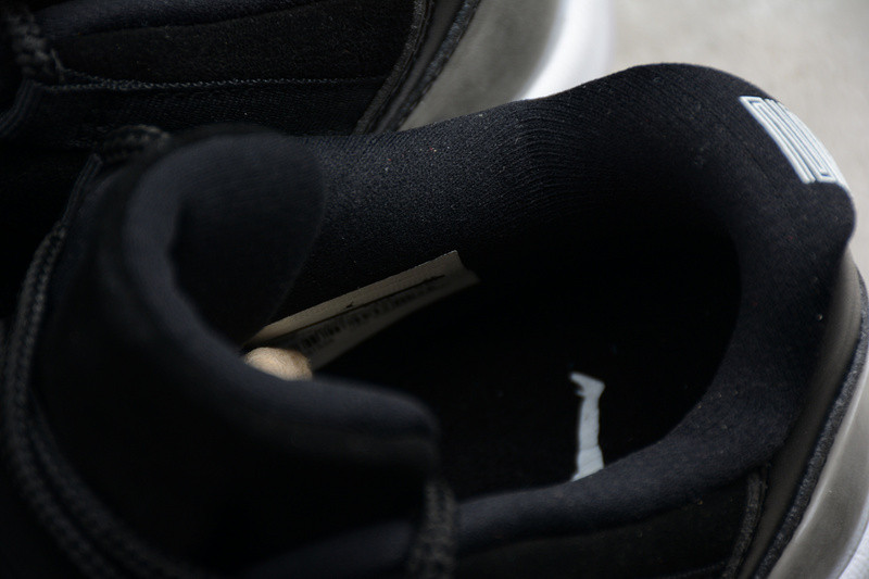 AIR JORDAN 11 RETRO LOW "BARONS" 528895-010