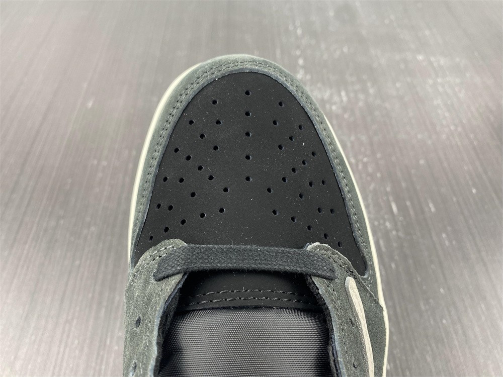 Travis Scott x Air Jordan 1 Low OG DM7866-001