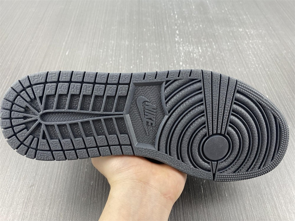 Travis Scott x Air Jordan 1 Low OG DM7866-001