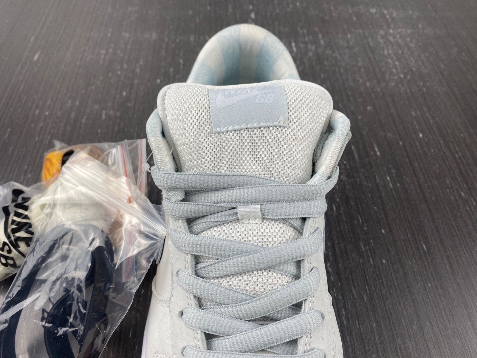 Nike SB Dunk Low White Lobster FD8776-100