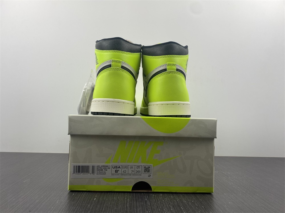 Air Jordan 1 High OG "Volt" 555088-702