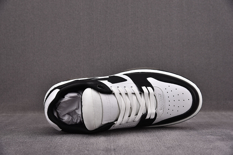 Off-White c/o Virgil Abloh