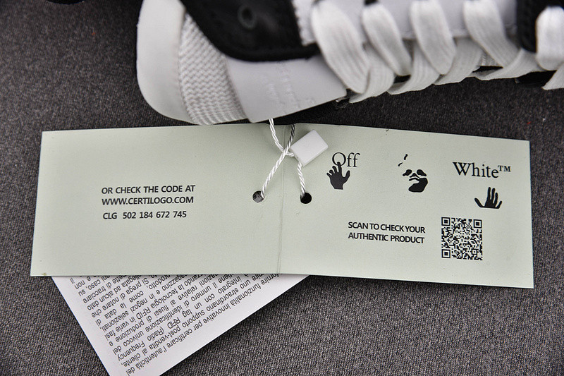 Off-White c/o Virgil Abloh