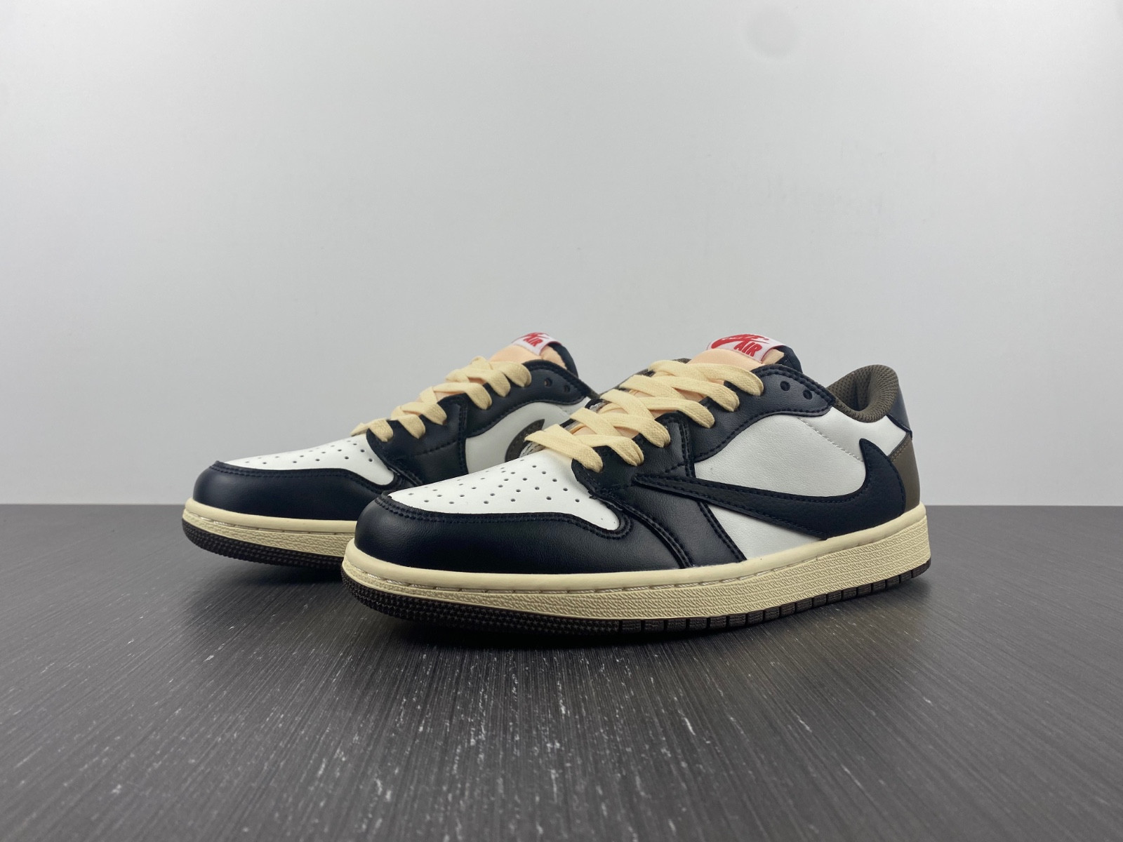 Travis Scott x Air Jordan 1 Low Dark Mocha Black CQ4277-105