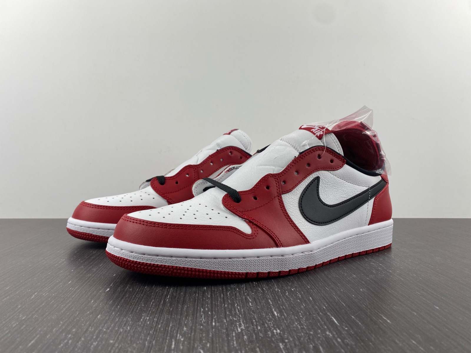 Jordan 1 Retro Low Chicago (2016) 705329-600