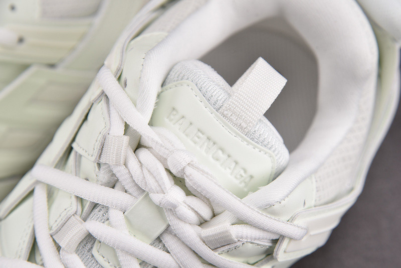 Ba*len*cia*ga track 542023 w3cr1 9000