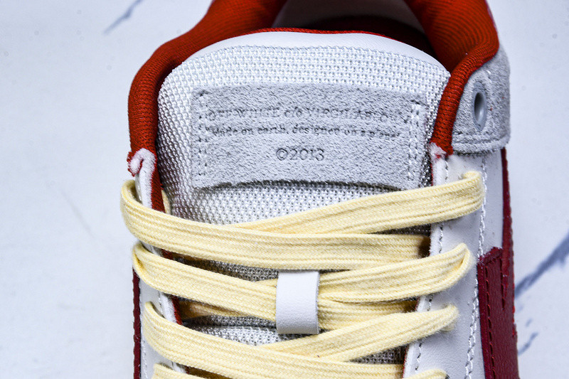 Off-White c/o Virgil Abloh