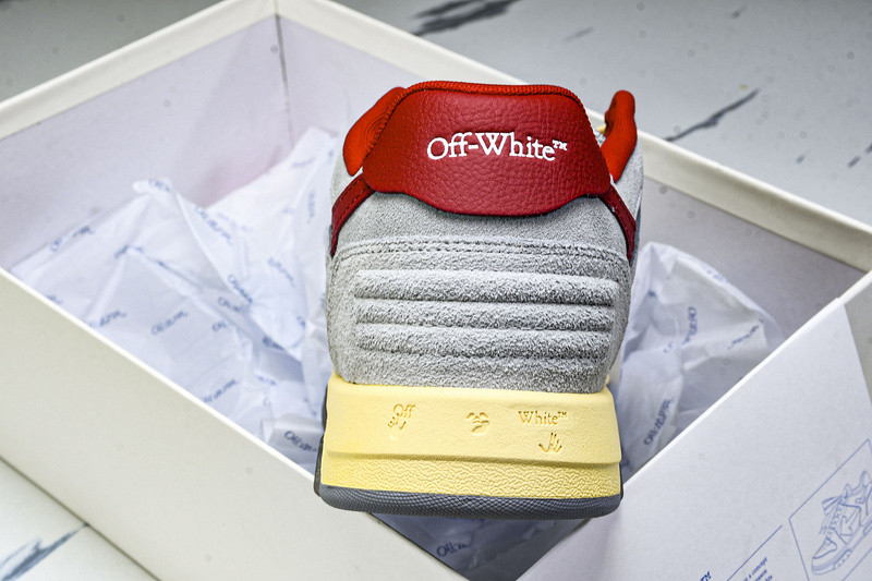 Off-White c/o Virgil Abloh