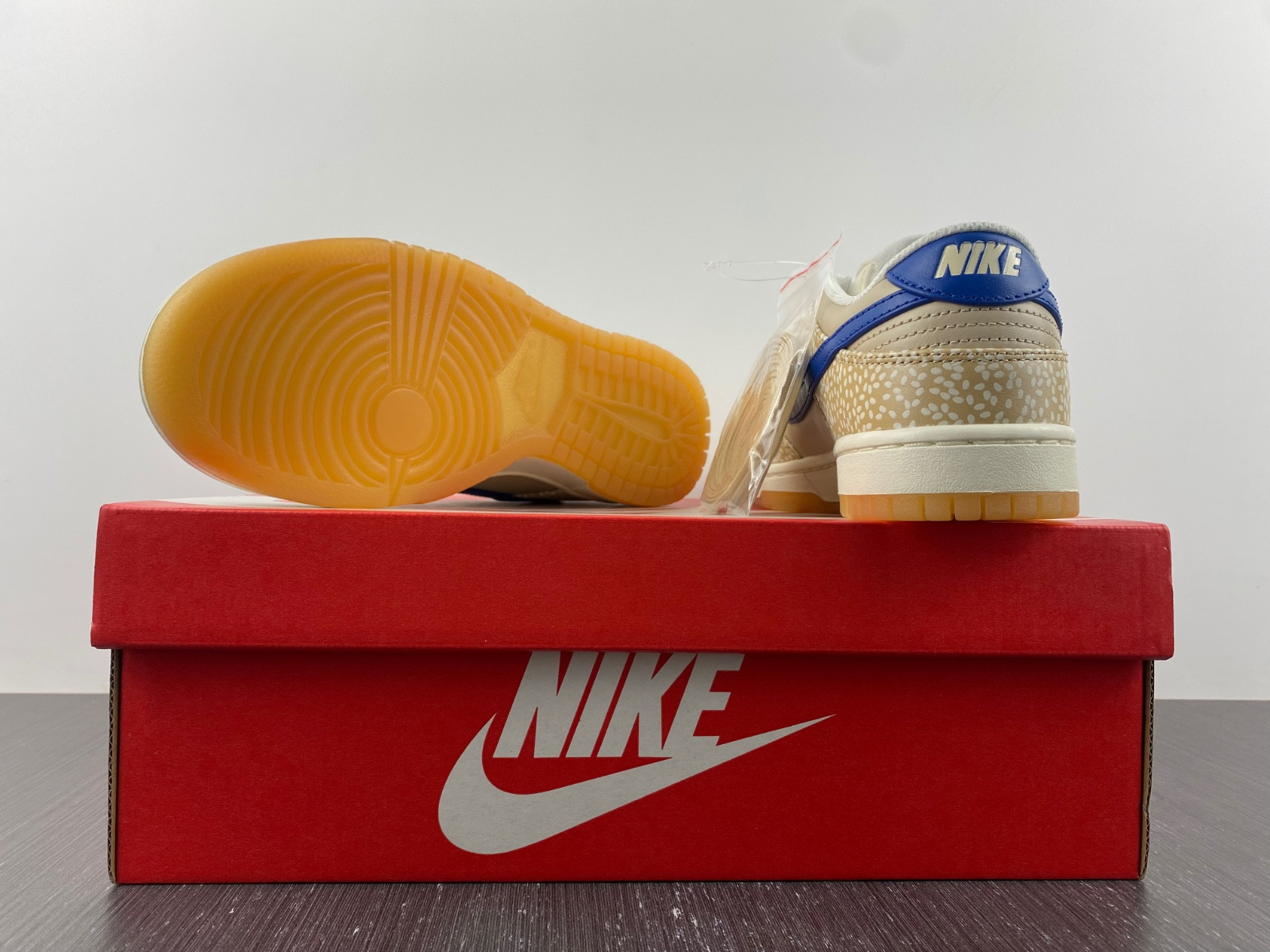 Nike Dunk Low "Sesame Seed Bun" DZ4853-200