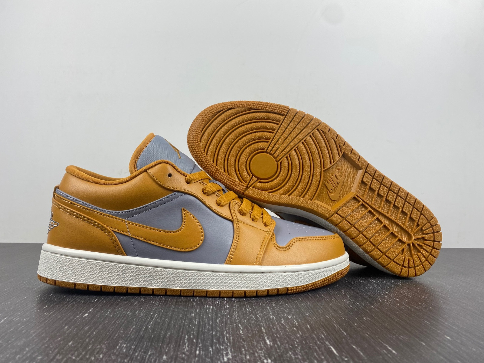 NIKE AIR JORDAN 1 LOW CHUTNEY DC0774-020