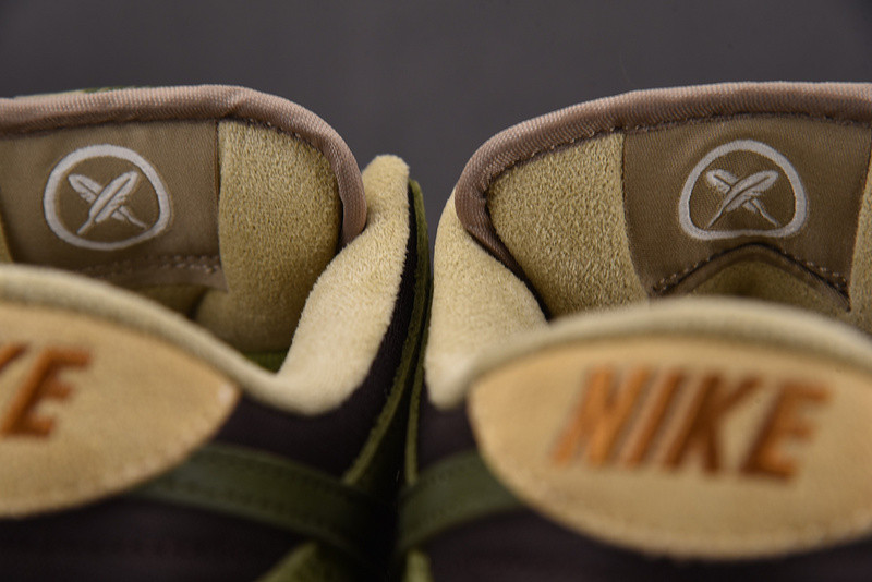 Yuto Horigome Nike SB Dunk "Asparagus" HF8022-300