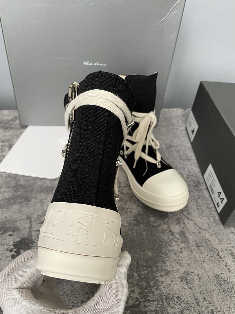 RICK 0WENS SNEAKERS