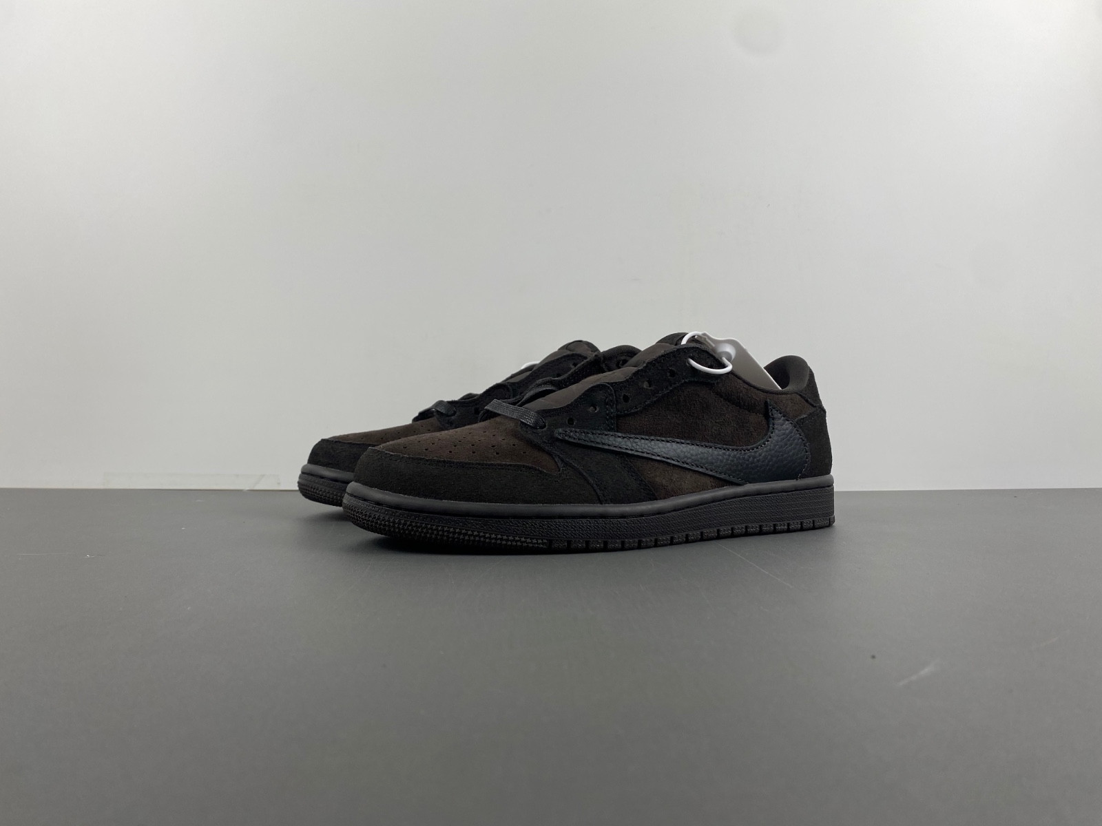 Travis Scott x Air Jordan 1 Low OG “Velvet Brown” DM7866-202