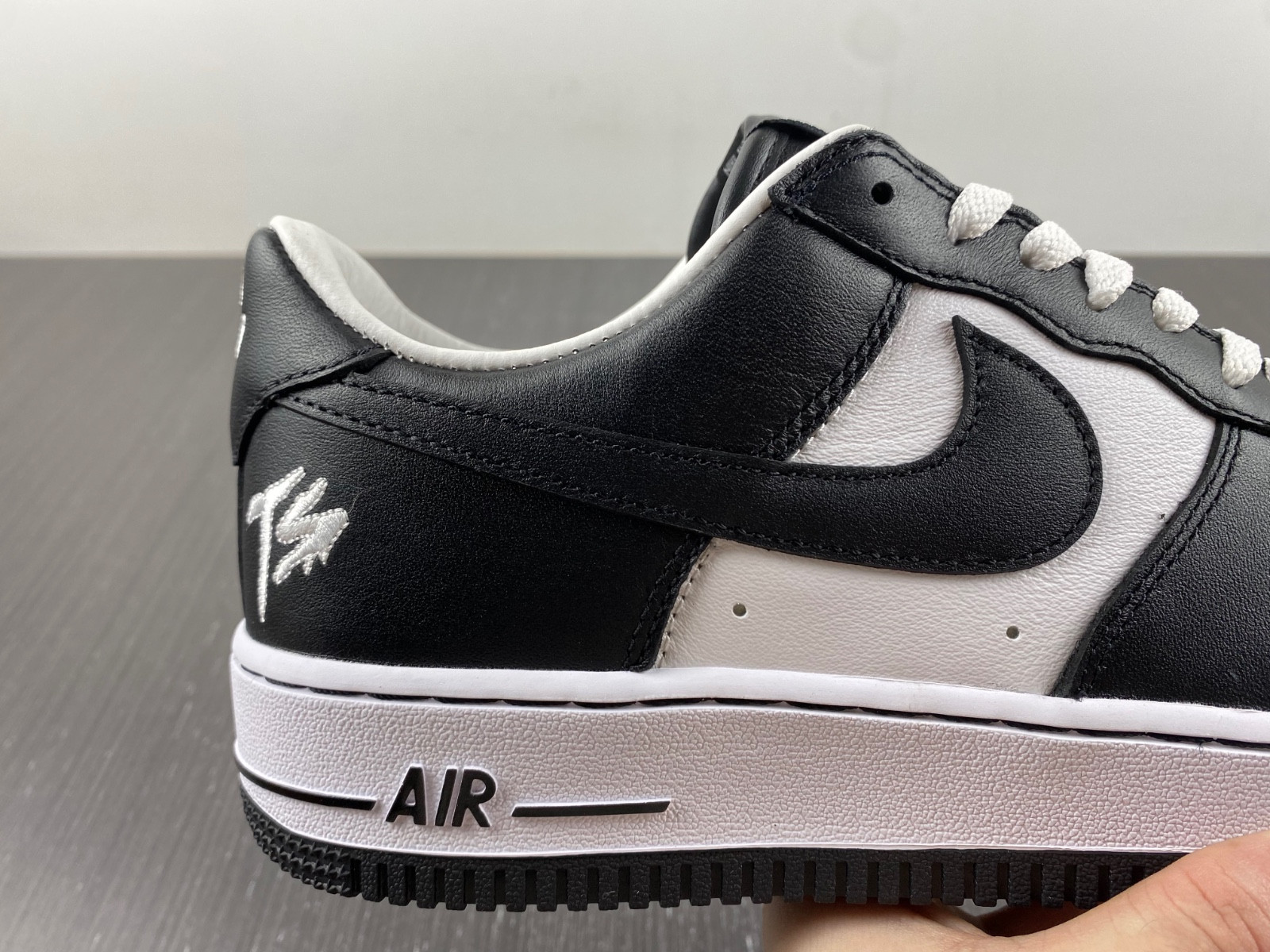 Fat Joe Terror Squad Nike Air Force 1 FJ5756-100