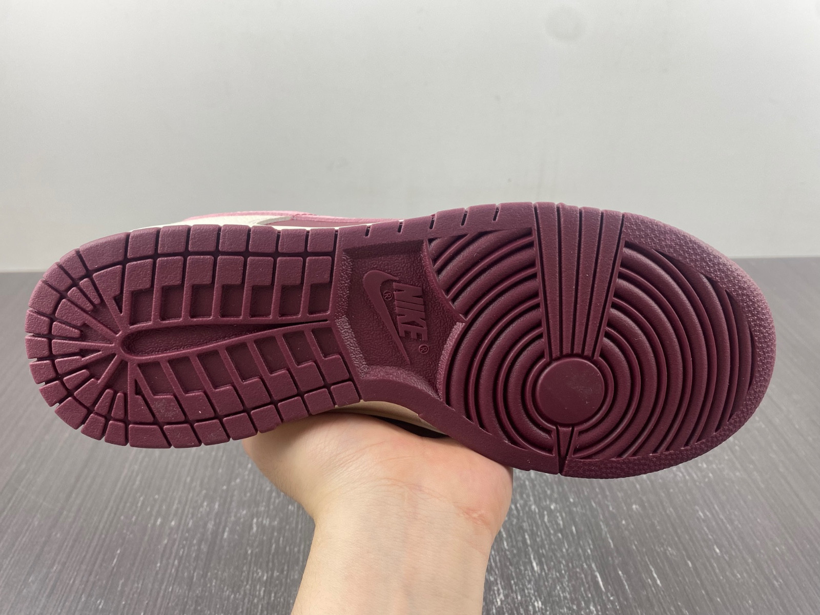 Nike Dunk Low Valentine