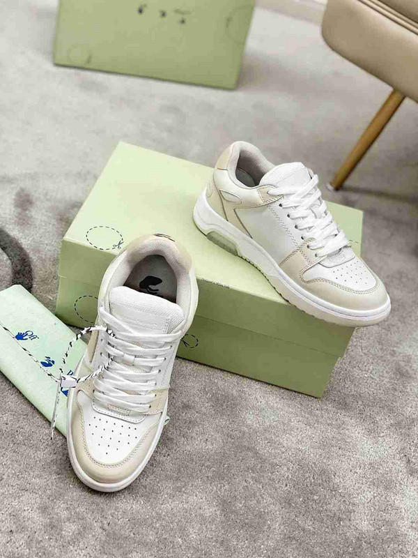 Off-White c/o Virgil Abloh