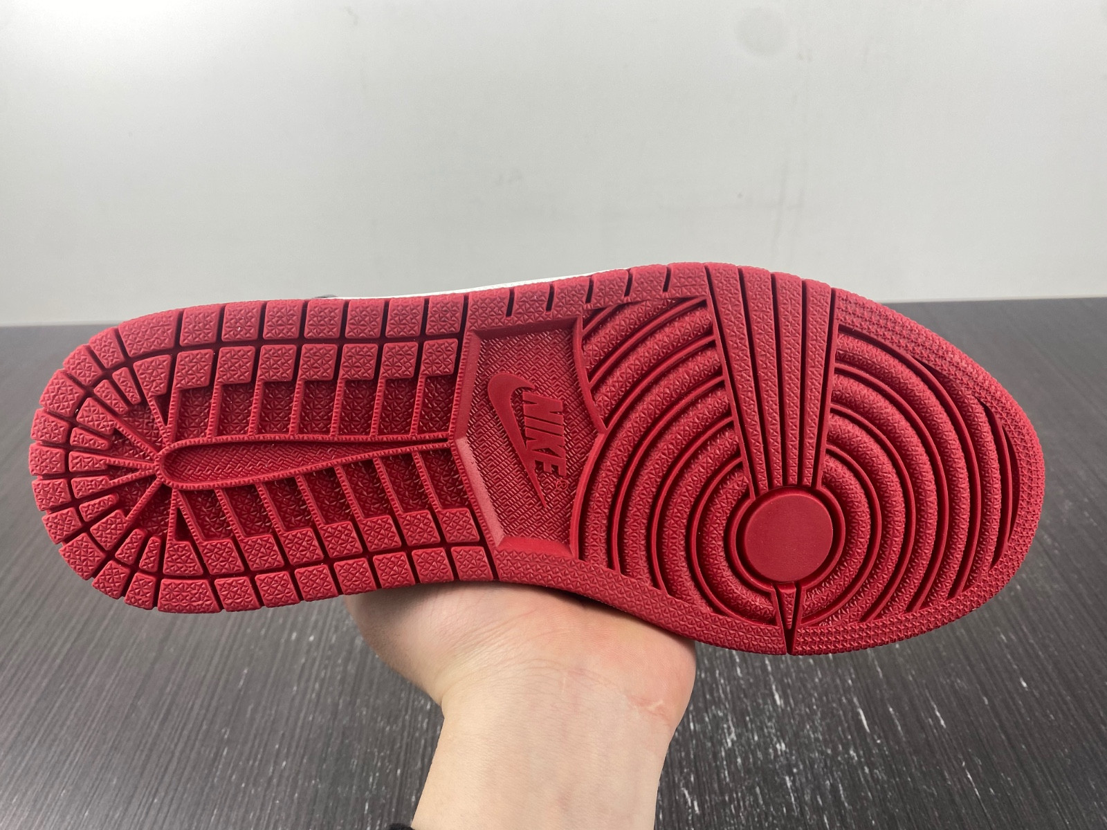 Jordan 1 Low Reverse Black Toe (W) - DC0774-160