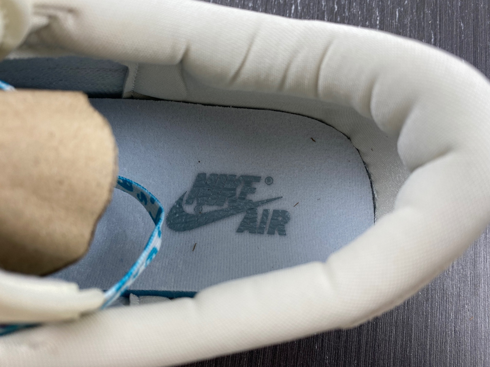 Travis Scott x Air Jordan 1 Low OG DM7866-102