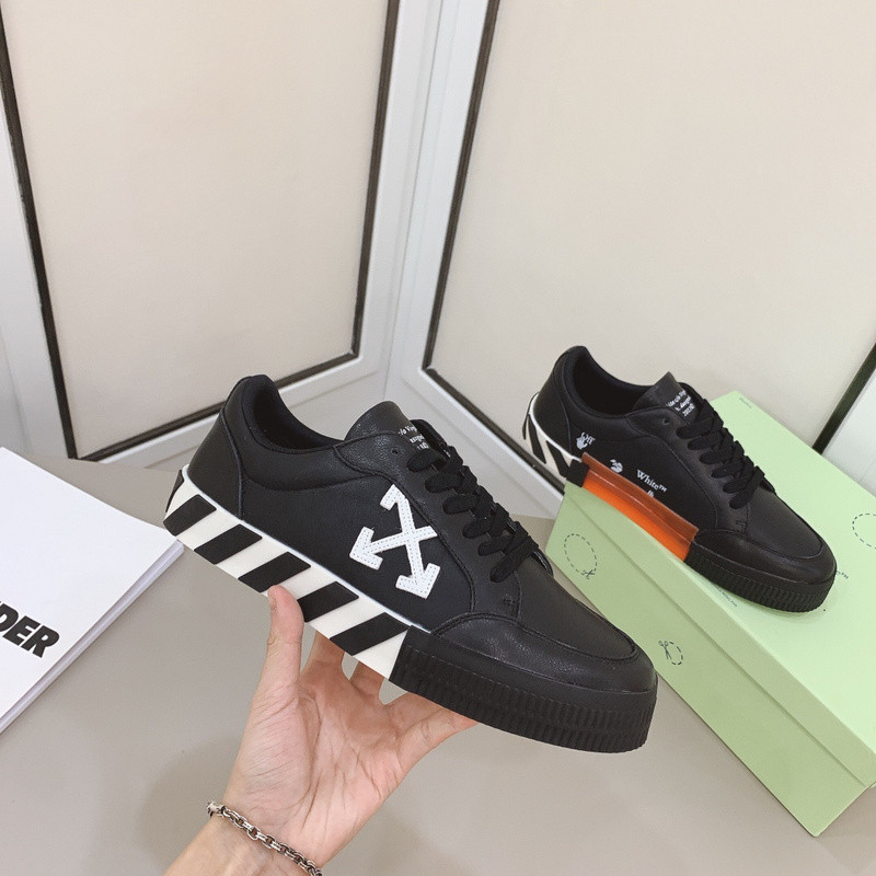 Off-White c/o Virgil Abloh