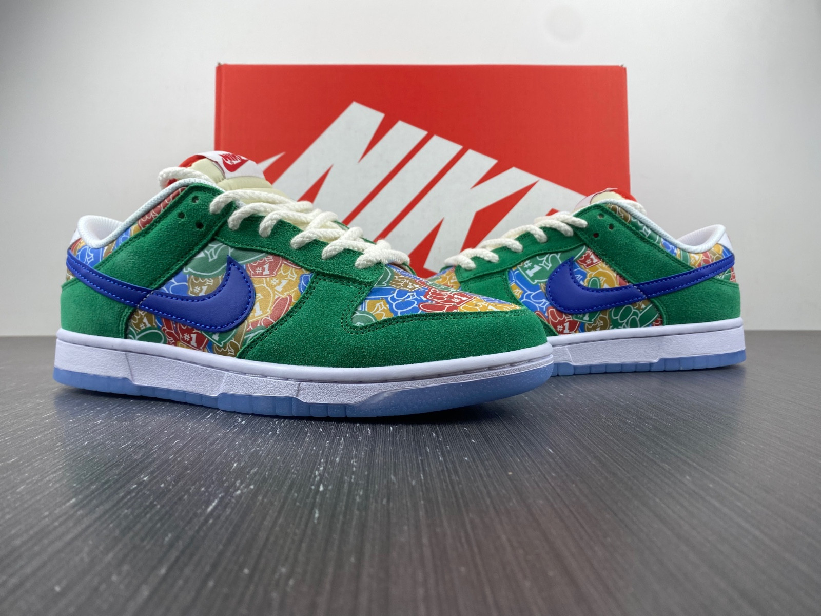 Nike Dunk Low Foam Finger - DZ5184-300