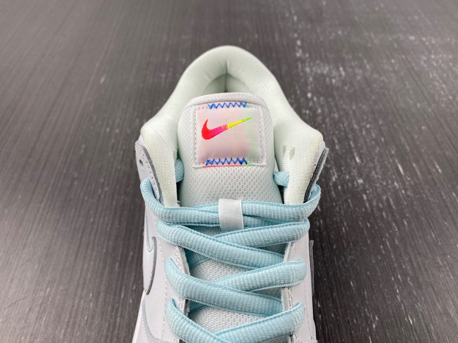 Nike SB Dunk Low Pro Be True - DR4876-100