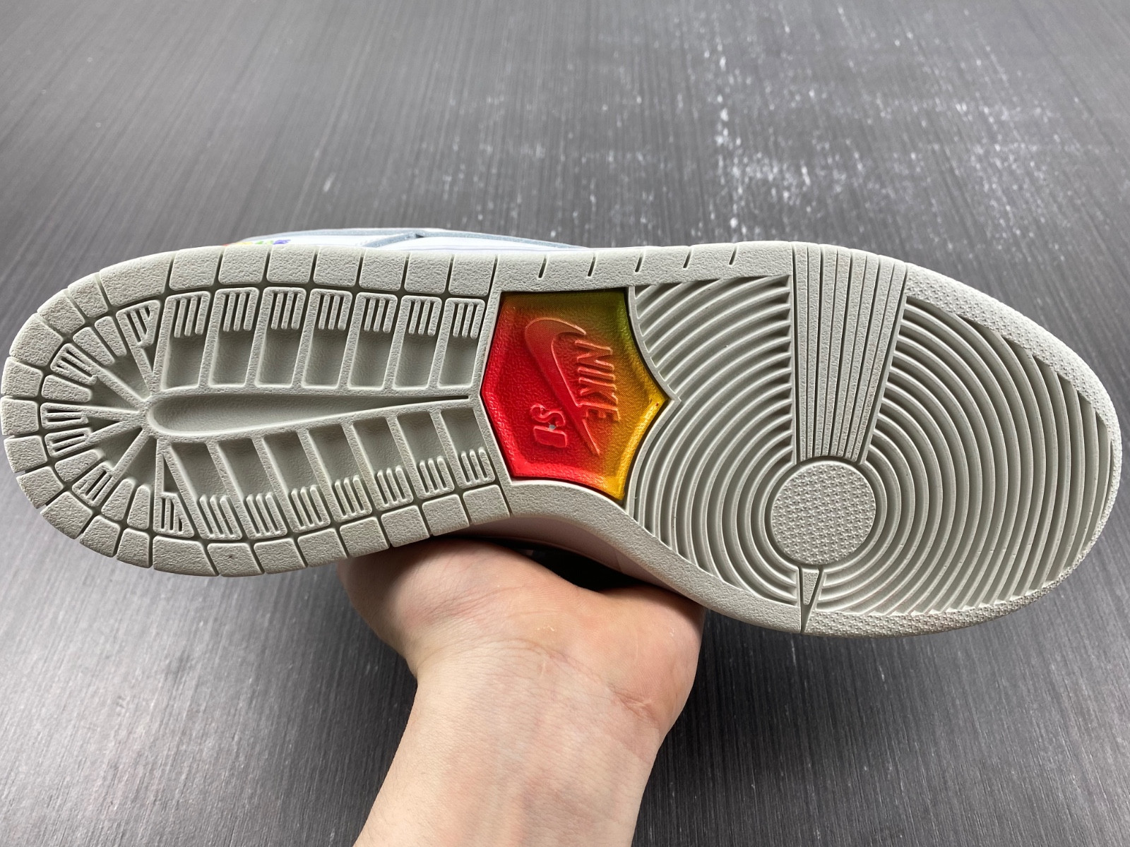 Nike SB Dunk Low Pro Be True - DR4876-100