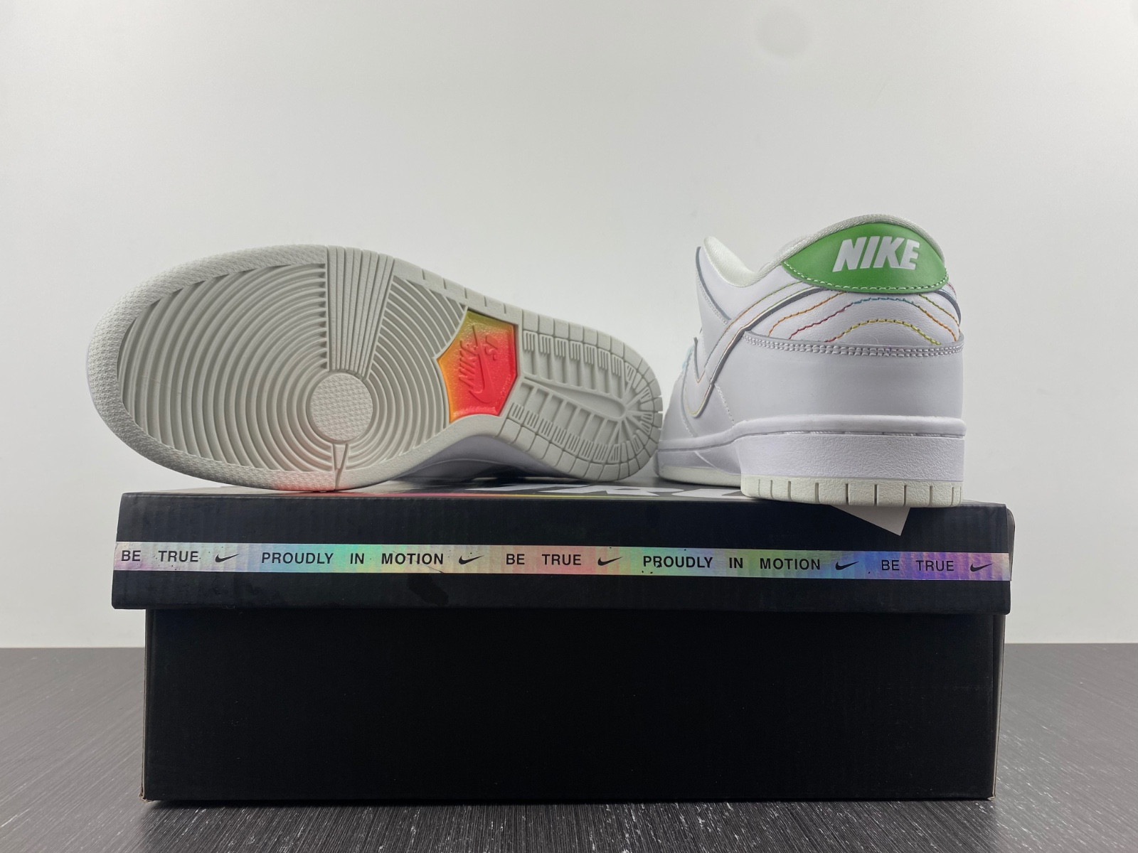 Nike SB Dunk Low Pro Be True - DR4876-100
