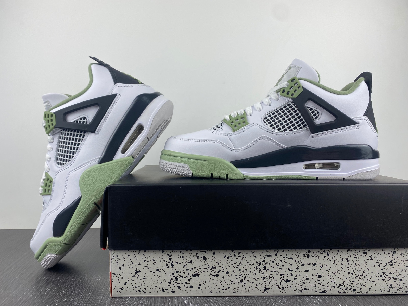 Air Jordan 4 “Seafoam” AQ9129-103