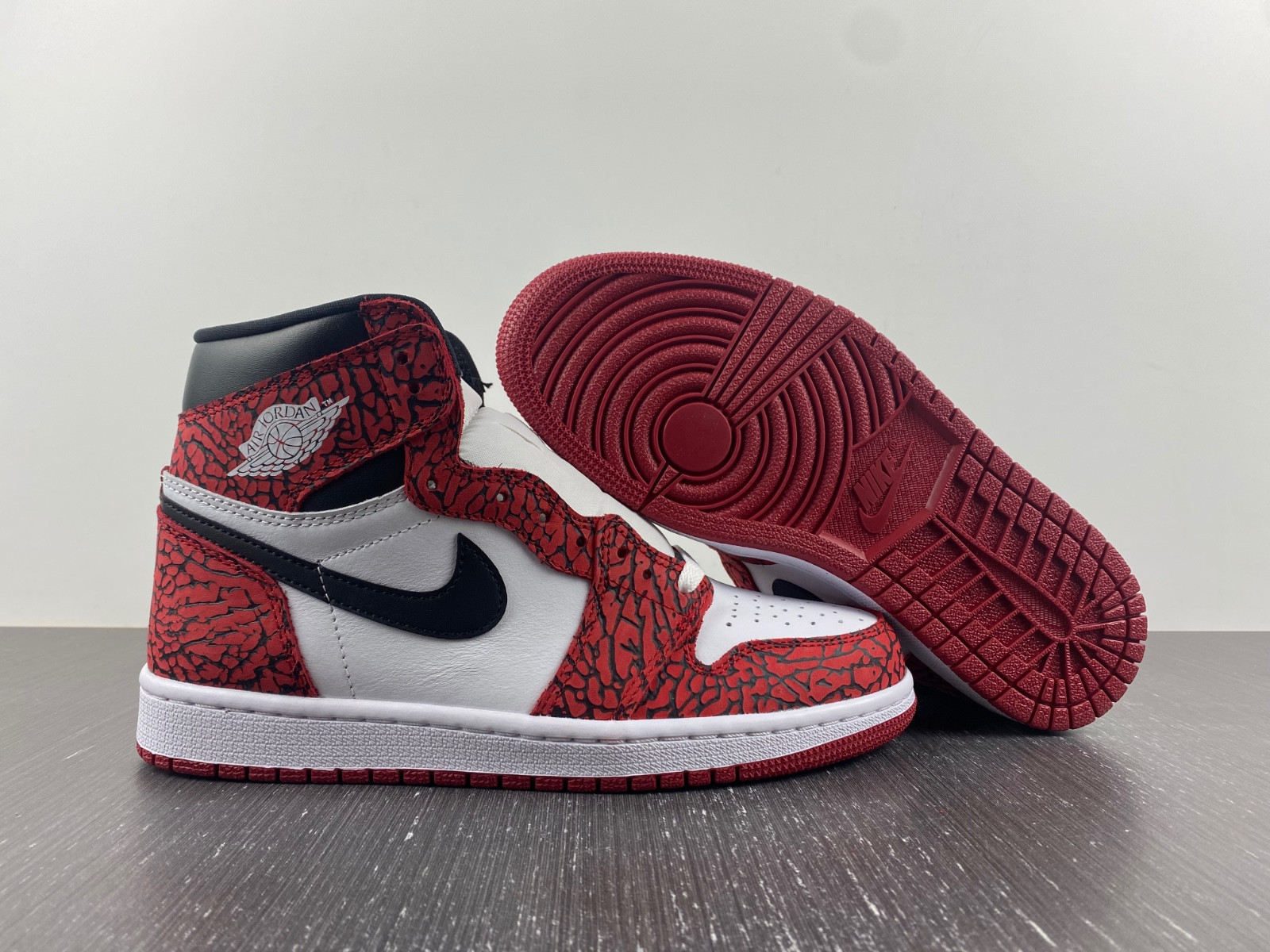 AIR JORDAN 1 HIGH DZ5485-061