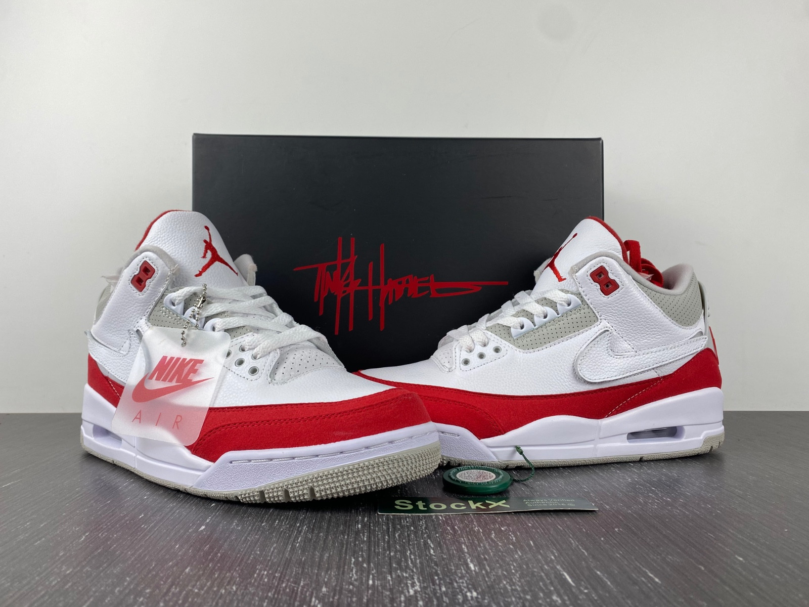 Jordan 3 Retro Tinker White University Red CJ0939-100