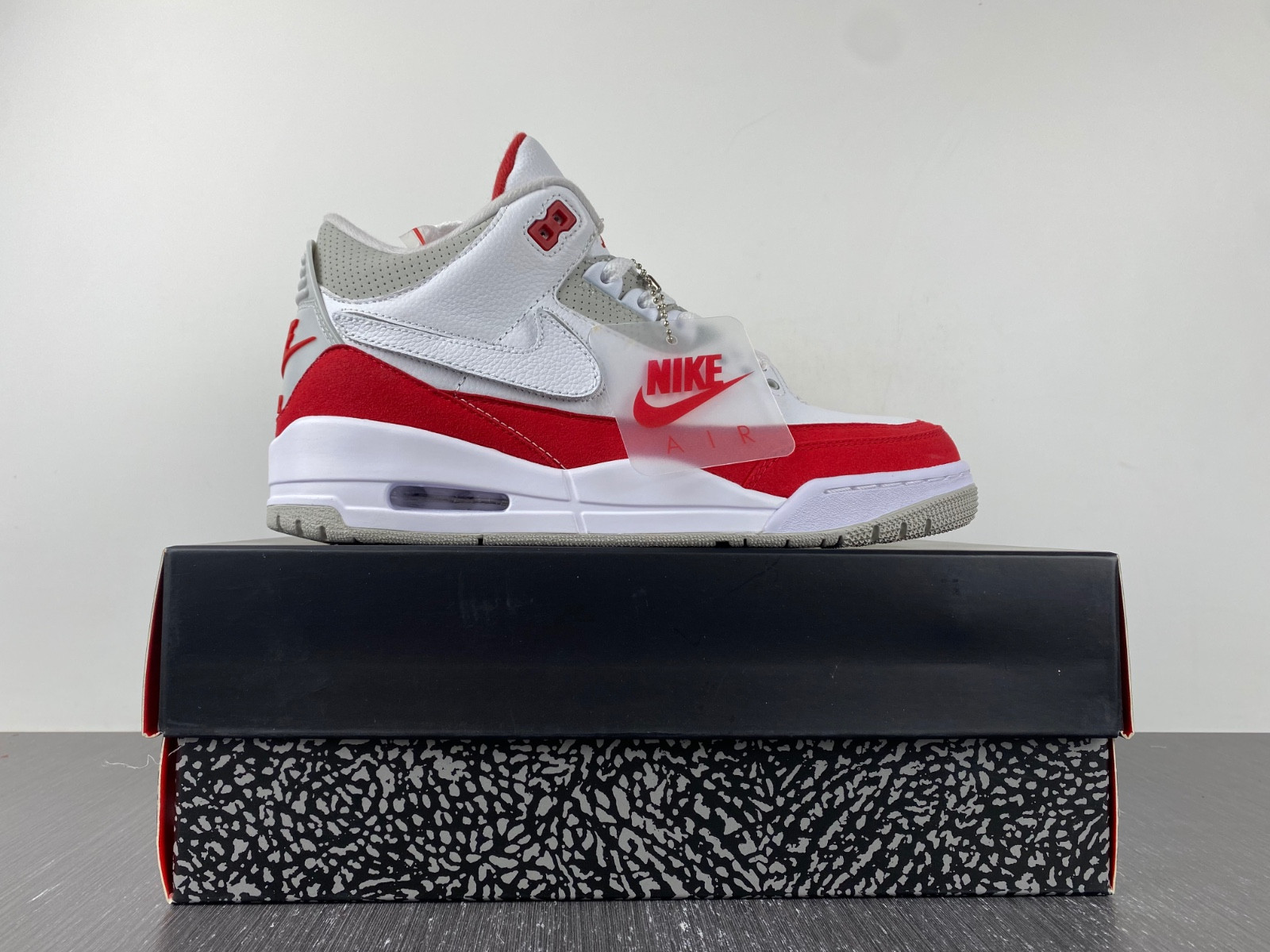 Jordan 3 Retro Tinker White University Red CJ0939-100