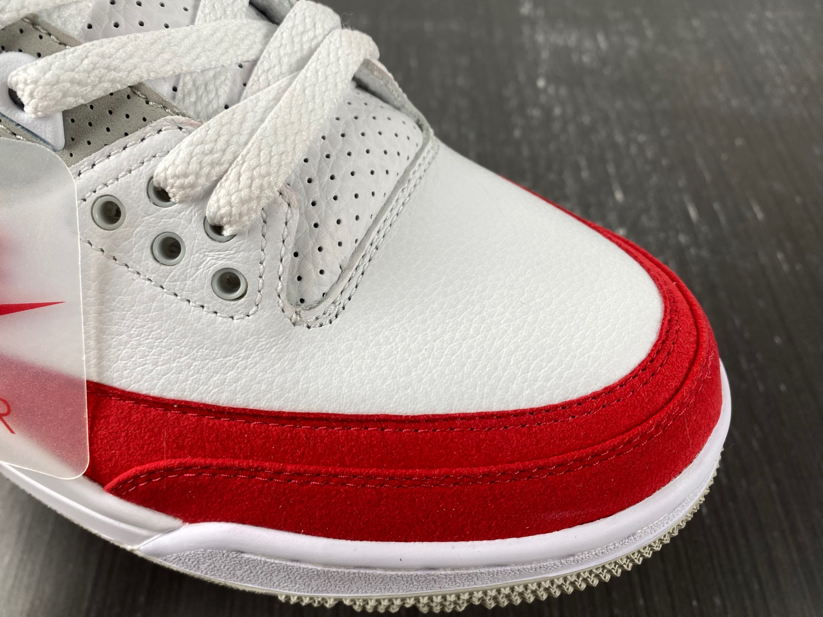 Jordan 3 Retro Tinker White University Red CJ0939-100