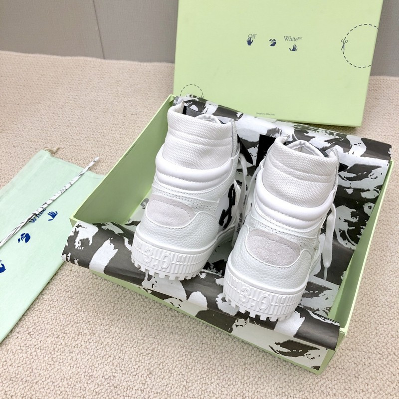 Off-White c/o Virgil Abloh