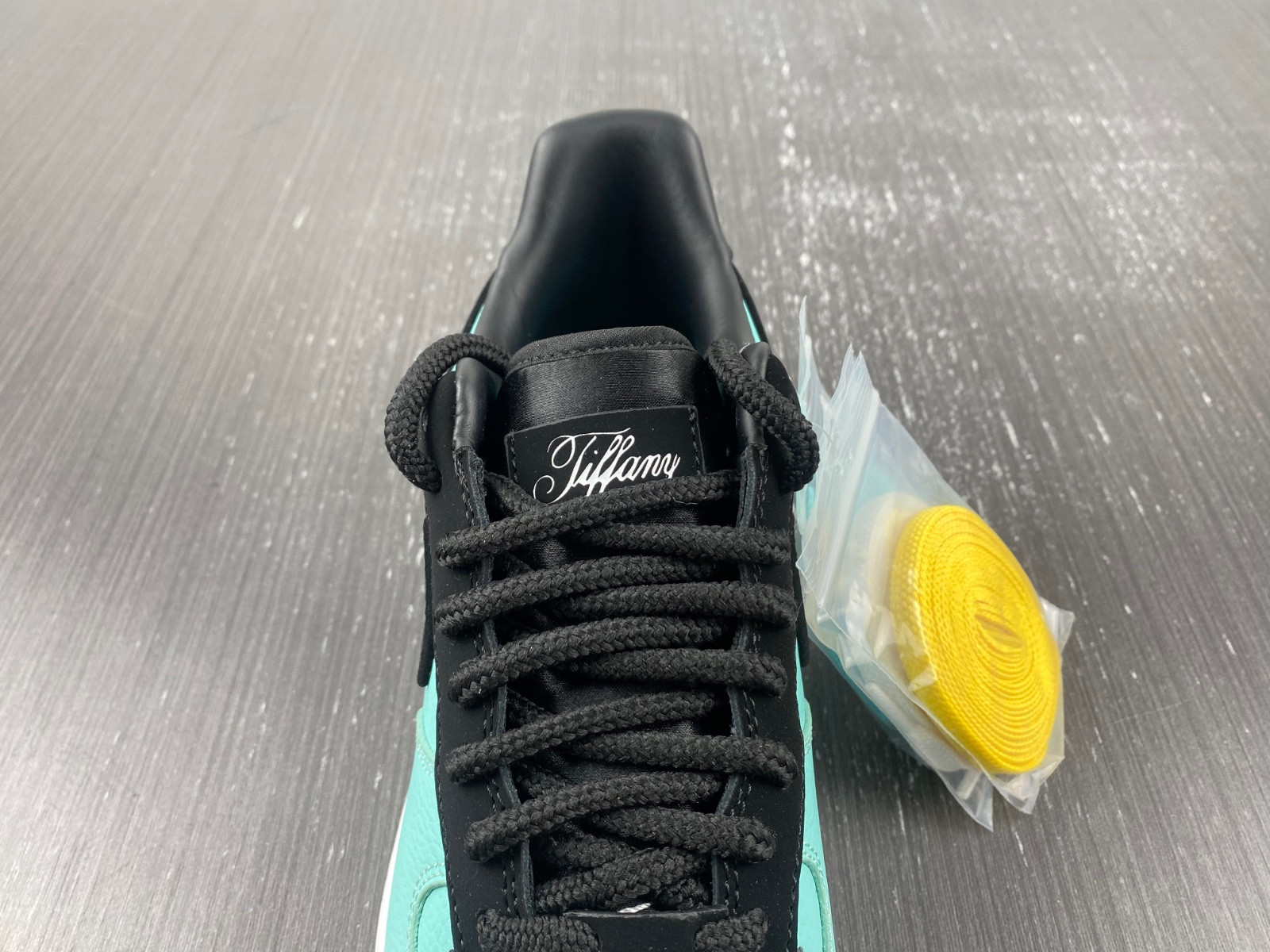 T*f*ny & co. x air force 1 low dz1382-002