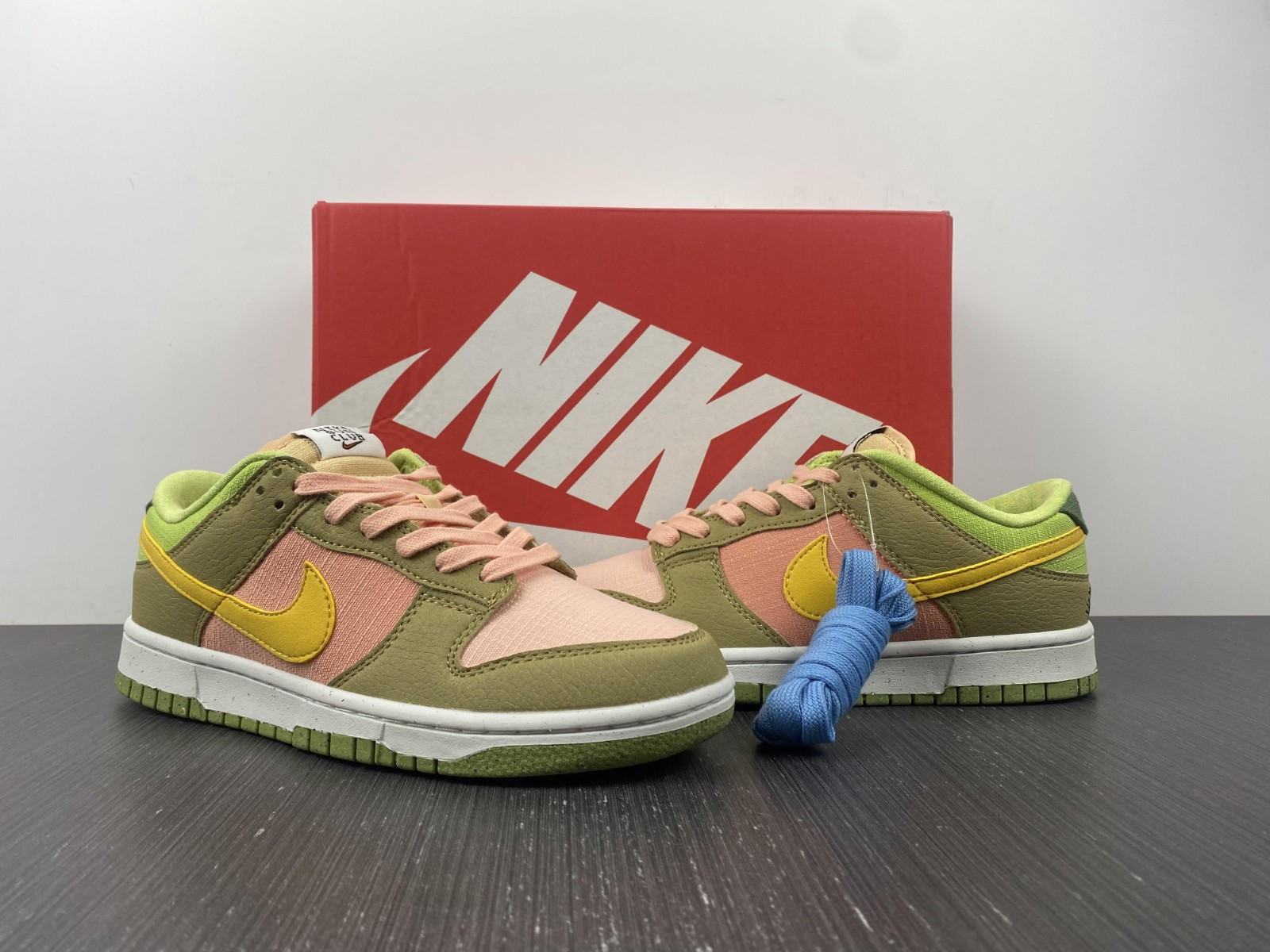 Nike Dunk Low Sun Club DM0583-800
