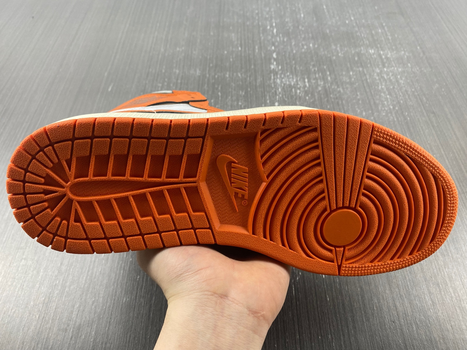 Air Jordan 1 High OG WMNS “Starfish” DO9369-101