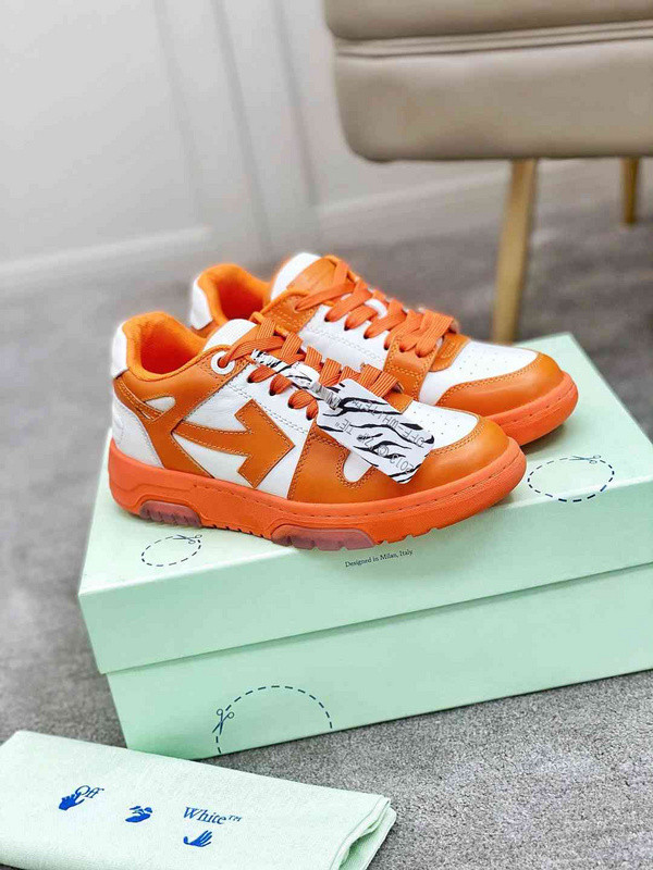 Off-White c/o Virgil Abloh