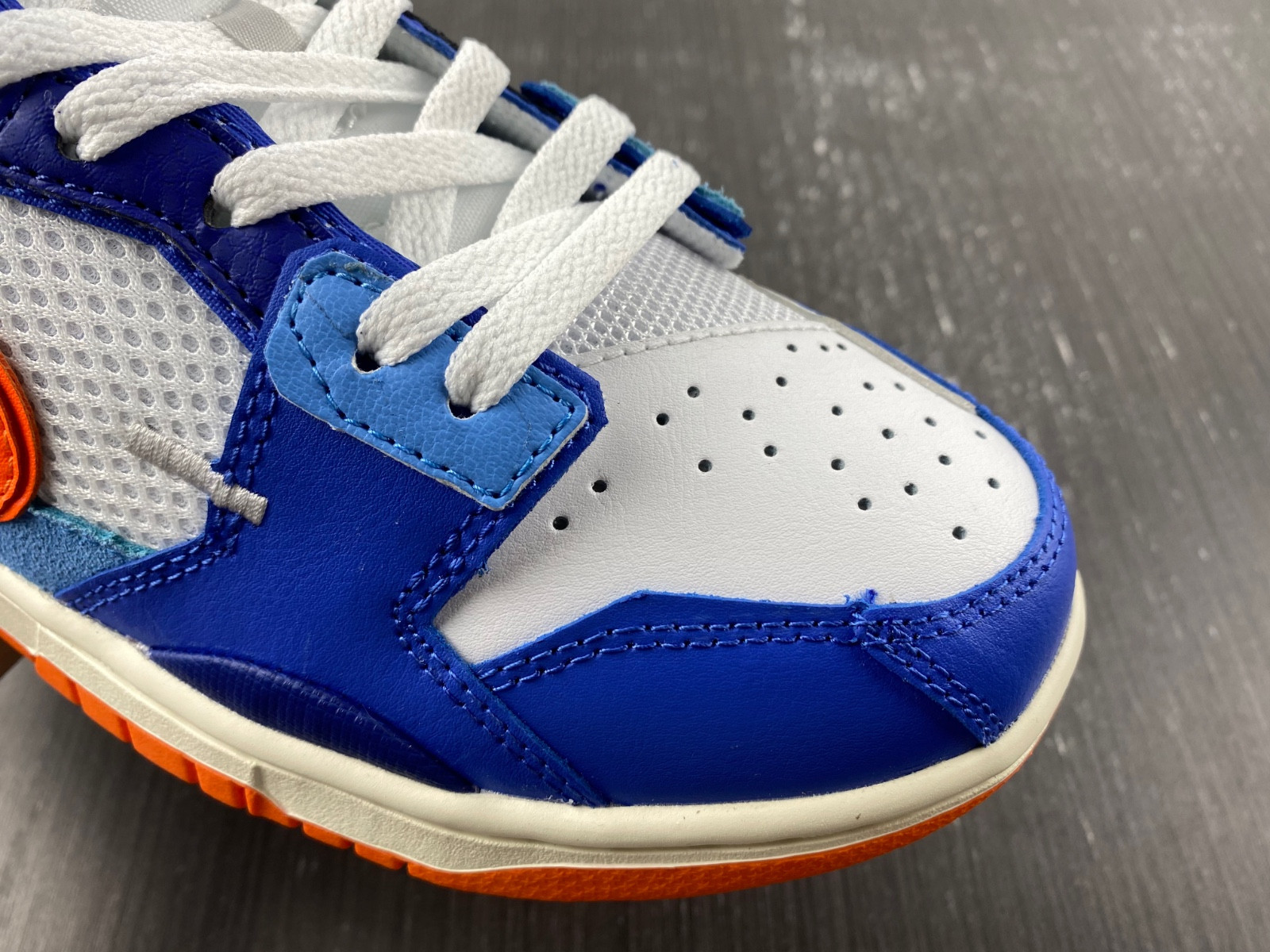 Nike Dunk Scrap “Knicks” DM0128-10J