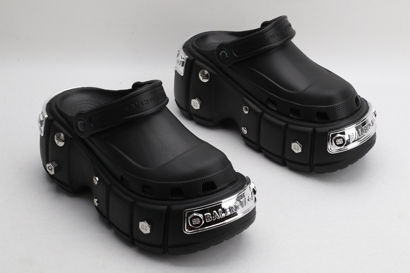 Ba*len*cia*ga slides