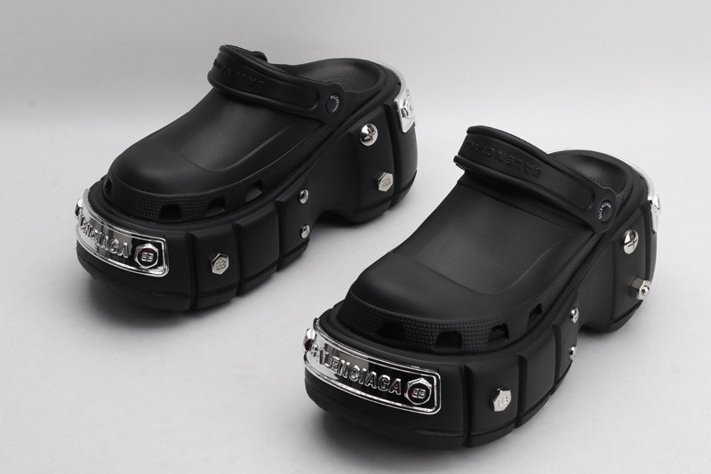 Ba*len*cia*ga slides