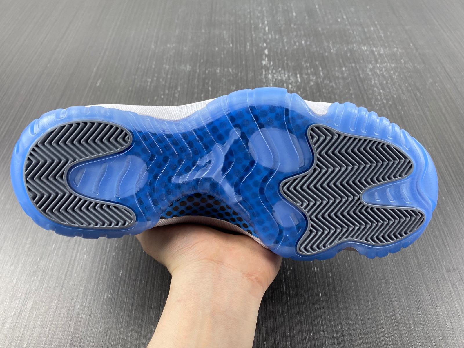 Air Jordan 11 Low “White Cement” AV2187-140