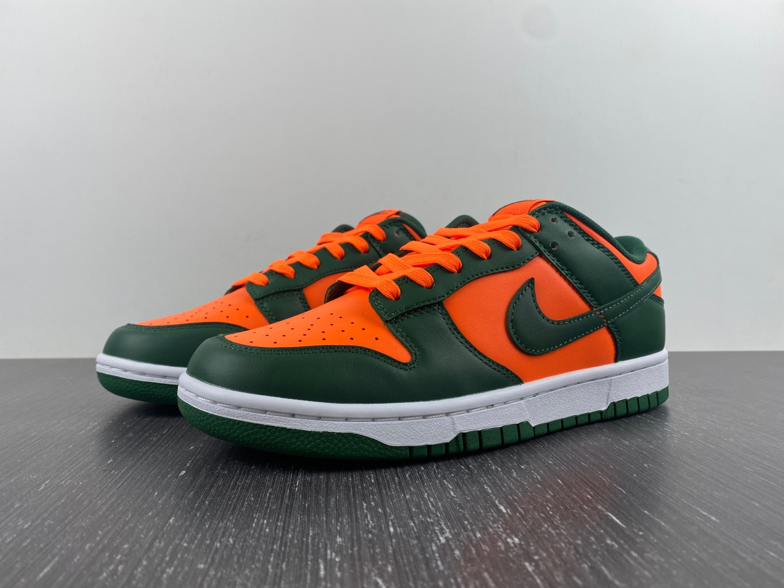 Nike Dunk Low Retro Miami Hurricanes - DD1391-300