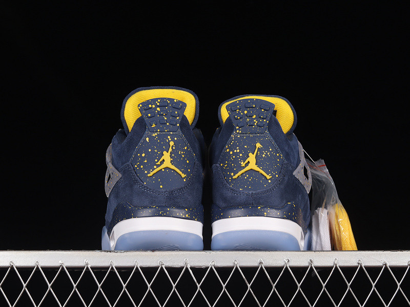 Jordan 4 Retro Michigan (PE) AJ4 1036660