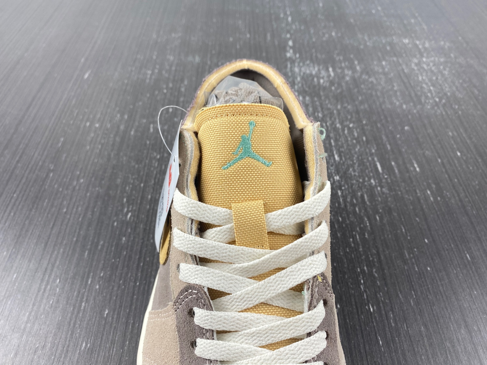 Jordan 1 Low SE Craft Taupe Haze - DN1635-200