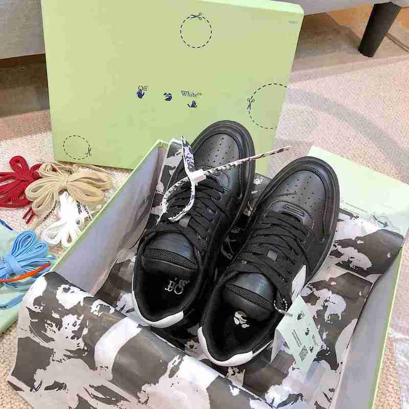 Off-White c/o Virgil Abloh