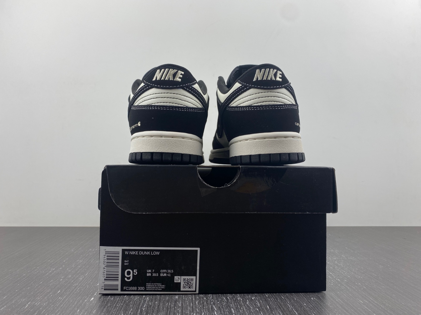 V x Nike Dunk Low Batman Black White FC1688-300