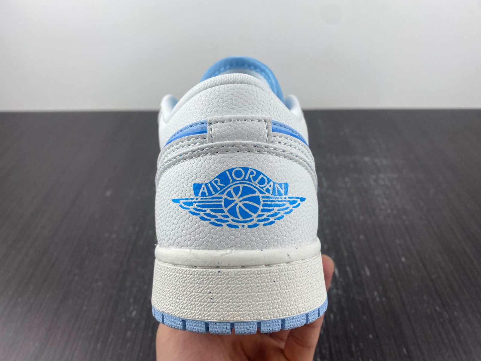 Jordan 1 Low SE Reverse Ice Blue (W) - DV1299-104
