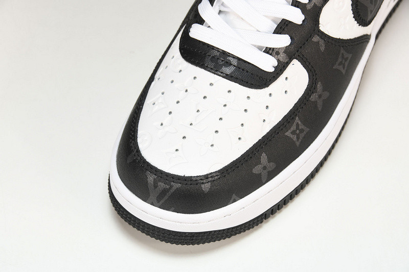 NIKE AIR FORCE 1 LOW BY VIRGIL ABLOH