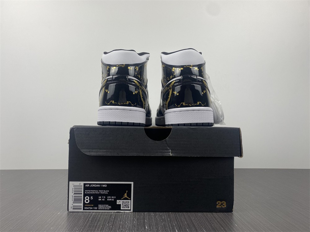 AIR JORDAN 1 MID 554724-132